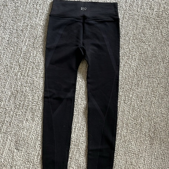 Splits59 black leggings. Like New! XS/S - Picture 4 of 4